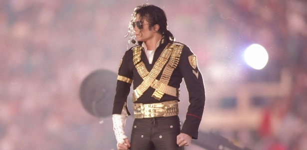 Michael Jackson em 1993 se apresentando no intervalo do Super Bowl - Mike Powell /Allsport/Getty Images