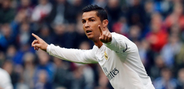 Cristiano Ronaldo teria ampliado vínculo com o Real Madrid - AFP PHOTO / MIGUEL RIOPA