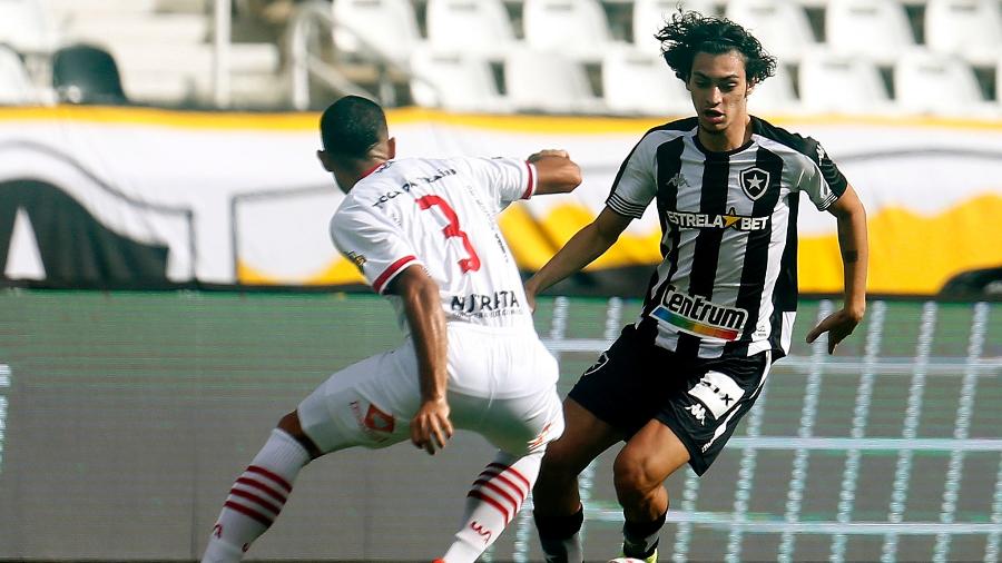 Matheus Nascimento, promessa do Botafogo, em ação contra o Bangu, pelo Carioca - Vitor Silva / Botafogo