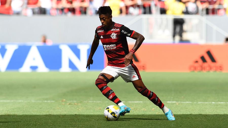 Flamengo x Botafogo: Bruno Henrique em ação no Mané Garrincha - Mateus Bonomi/AGIF