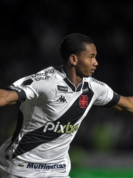 Eguinaldo amplia para o Vasco contra o Guarani, na Série B - Thiago Ribeiro/AGIF