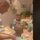 Ele não para: Richarlison dá tapa na cabeça de Fabinho em jantar da seleção