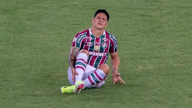 Cano sente dores durante Fluminense x Inter, duelo do Campeonato Brasileiro