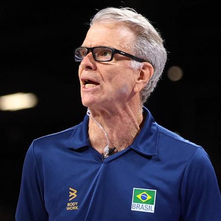 Bernardinho durante a partida entre Brasil e Egito nas Olimpíadas de Paris Bernardinho durante a partida entre Brasil e Egito nas Olimpíadas de Paris