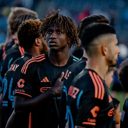 Malachi Jones se concentra antes de partida do New York City FC