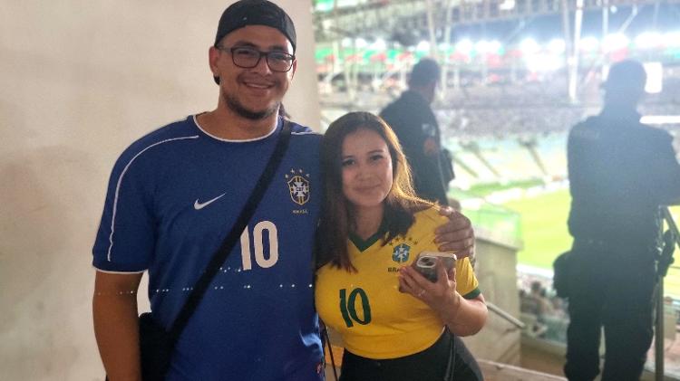 Illary Villarreal e Dilany Chacón, turistas da Costa Rica no Maracanã para ver Neymar Illary Villarreal e Dilany Chacón, turistas da Costa Rica no Maracanã para ver Neymar