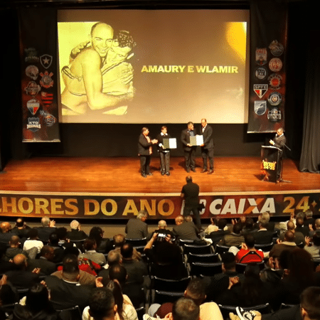 Amaury Passos e Wlamir Marques, que faleceram entre dezembro de 2024 e fevereiro de 2025, foram homenageados no Melhores do Ano do NBB