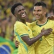Sele&ccedil;&atilde;o v&ecirc; vaias virarem festa em noite de apoio de organizada profissional