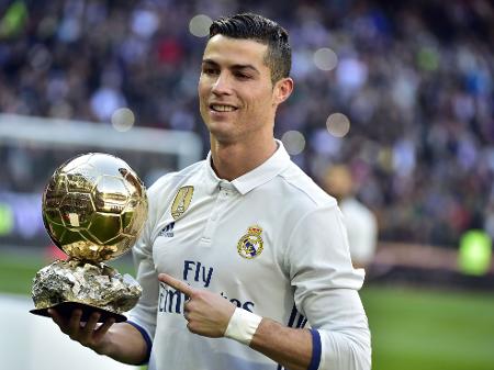 Ronaldo ri-se de Bola de Ouro entregue a «um jogador retirado» - CNN  Portugal