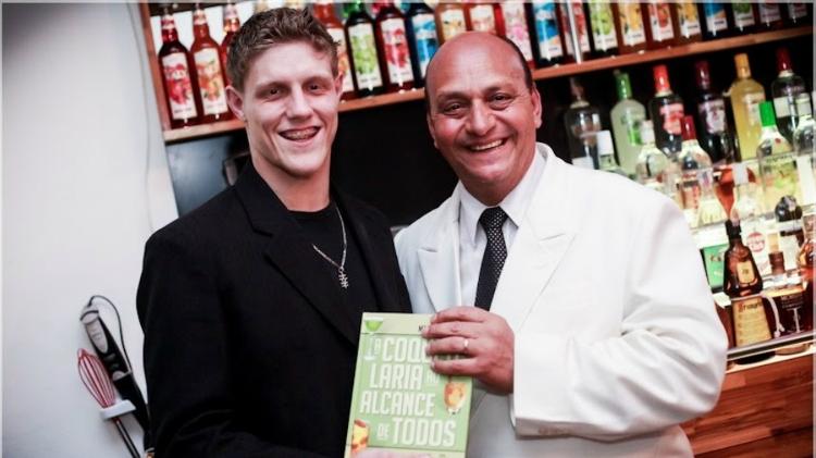 bartender - arquivo pessoal/Jeferson Reimann - arquivo pessoal/Jeferson Reimann