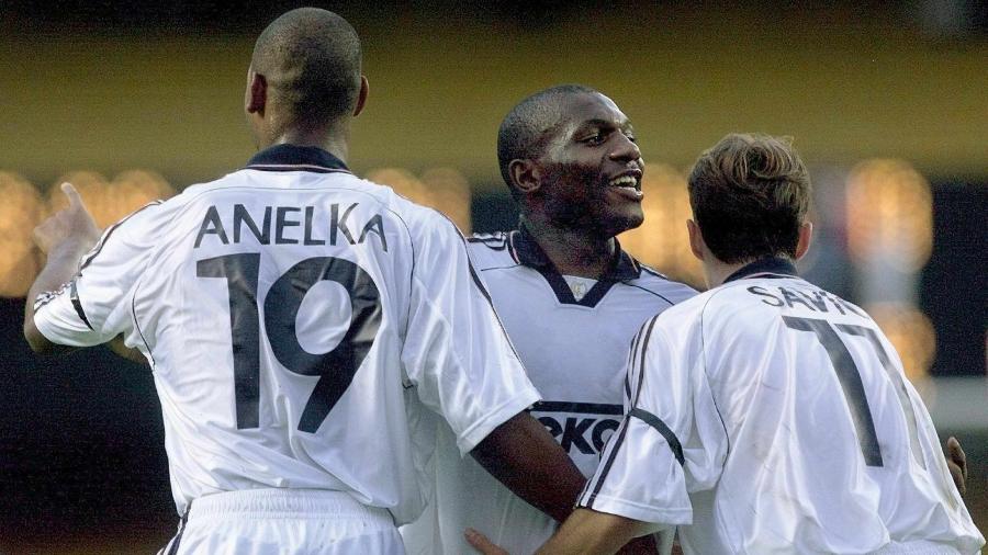 Jogadores do Real Madrid comemoram gol contra o Corinthians no Mundial de 2000 - Omar Torres/AFP
