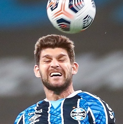 Ninguém teria coragem de fazer isso, literalmente SANGROU em campo:  Kannemann mostra porque é ÍDOLO do Grêmio e tem ATITUDE surpreendente