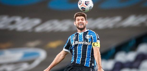 Ninguém teria coragem de fazer isso, literalmente SANGROU em campo:  Kannemann mostra porque é ÍDOLO do Grêmio e tem ATITUDE surpreendente