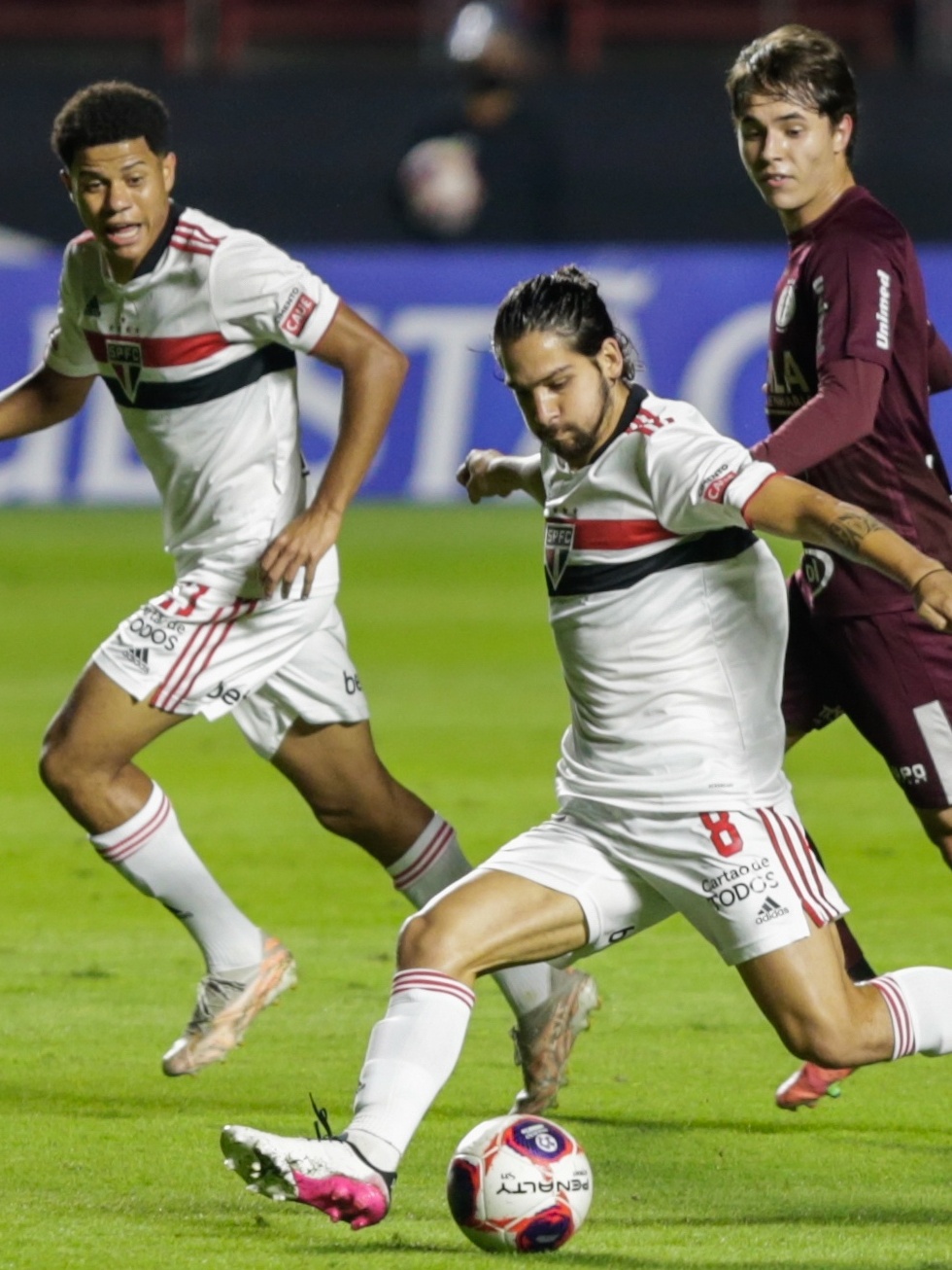 Jogador do São Paulo ganha prêmio importante do Campeonato Paulista