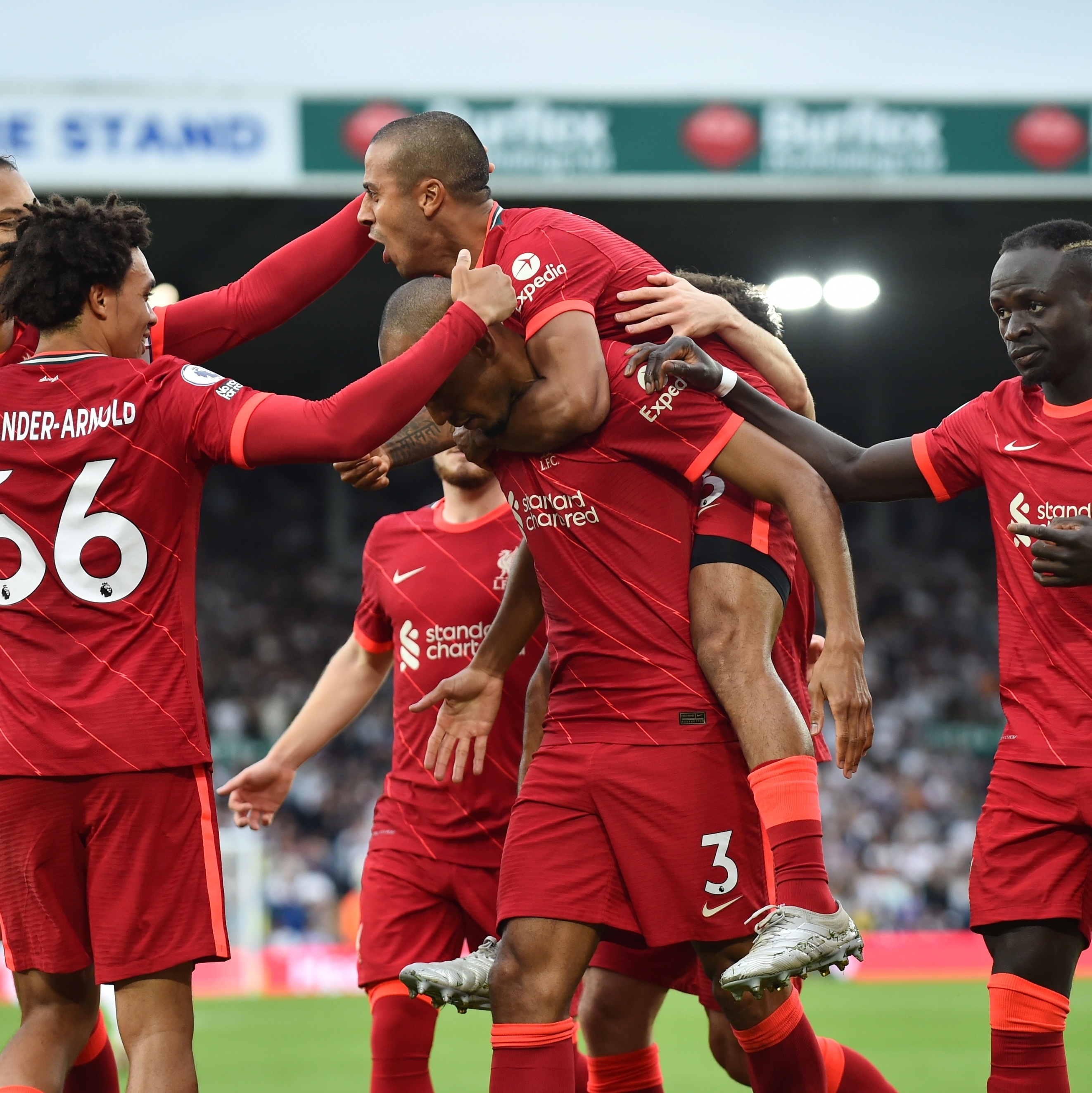 No maior clássico inglês, Liverpool arranca empate com o United - Lance!