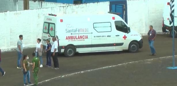 Após marcar dois gols pelo Goiás e deixar o campo de ambulância