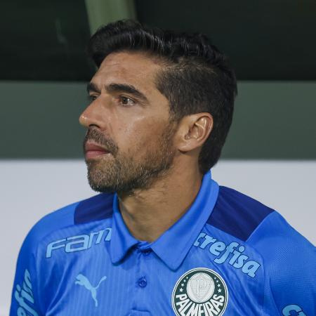 Abel responde se ficou triste por não ser eleito melhor técnico do Paulista