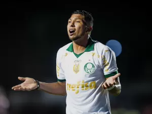 Rony diz estar feliz no Palmeiras e dispara contra 'mentiras' sobre crise
