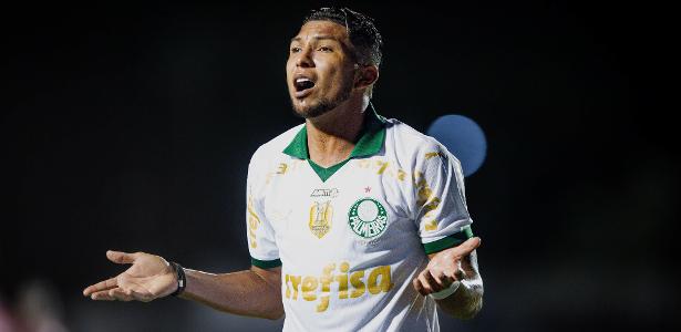 Rony feliz no Palmeiras critica 