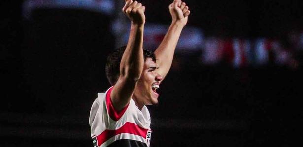 Luciano fica no banco e William é titular contra Fluminense de Marcelo