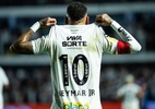 A camisa 10 de Pelé precisará ir para a UTI depois que Neymar a vestiu