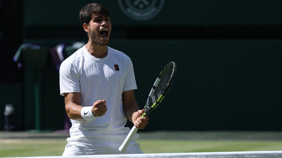 Carlos Alcaraz nas semifinais de Wimbledon em 2025 Carlos Alcaraz nas semifinais de Wimbledon em 2025