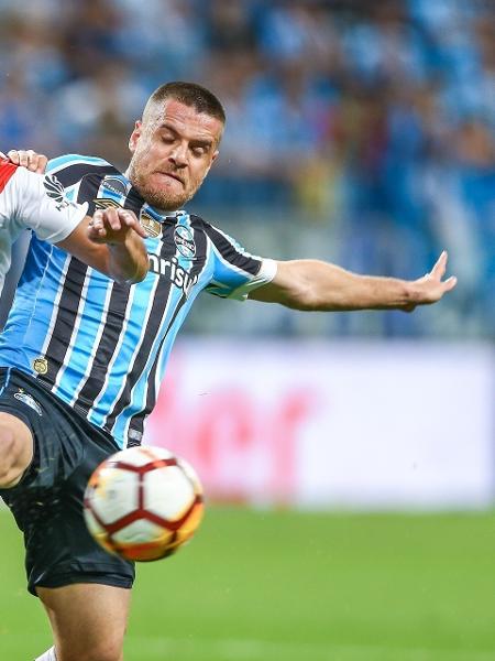 Grêmio e River Plate em duelo na semifinal da Libertadores 2018 - Lucas Uebel/Getty Images