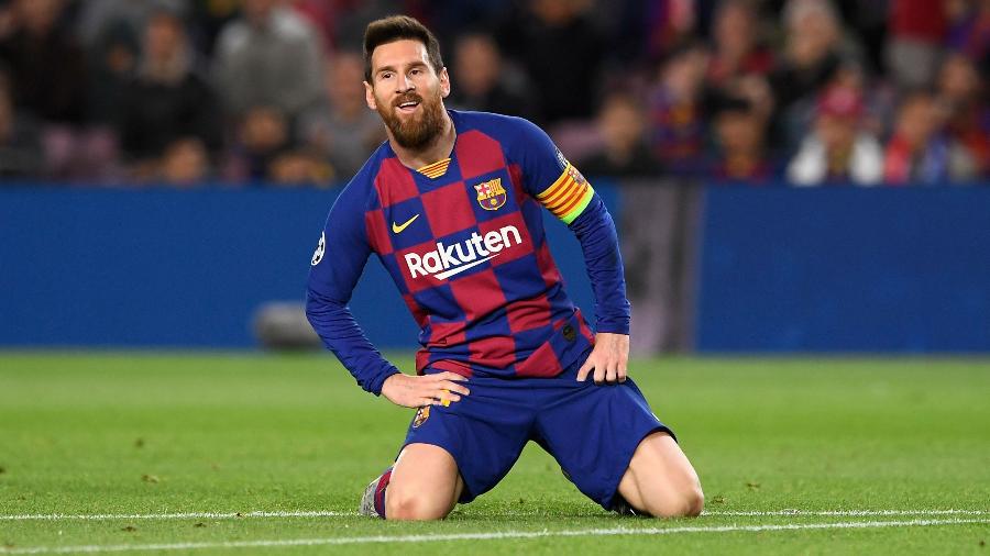 Lionel Messi em campo na partida Barcelona x Slavia Praga pela Liga dos Campeões - Josep Lago/AFP