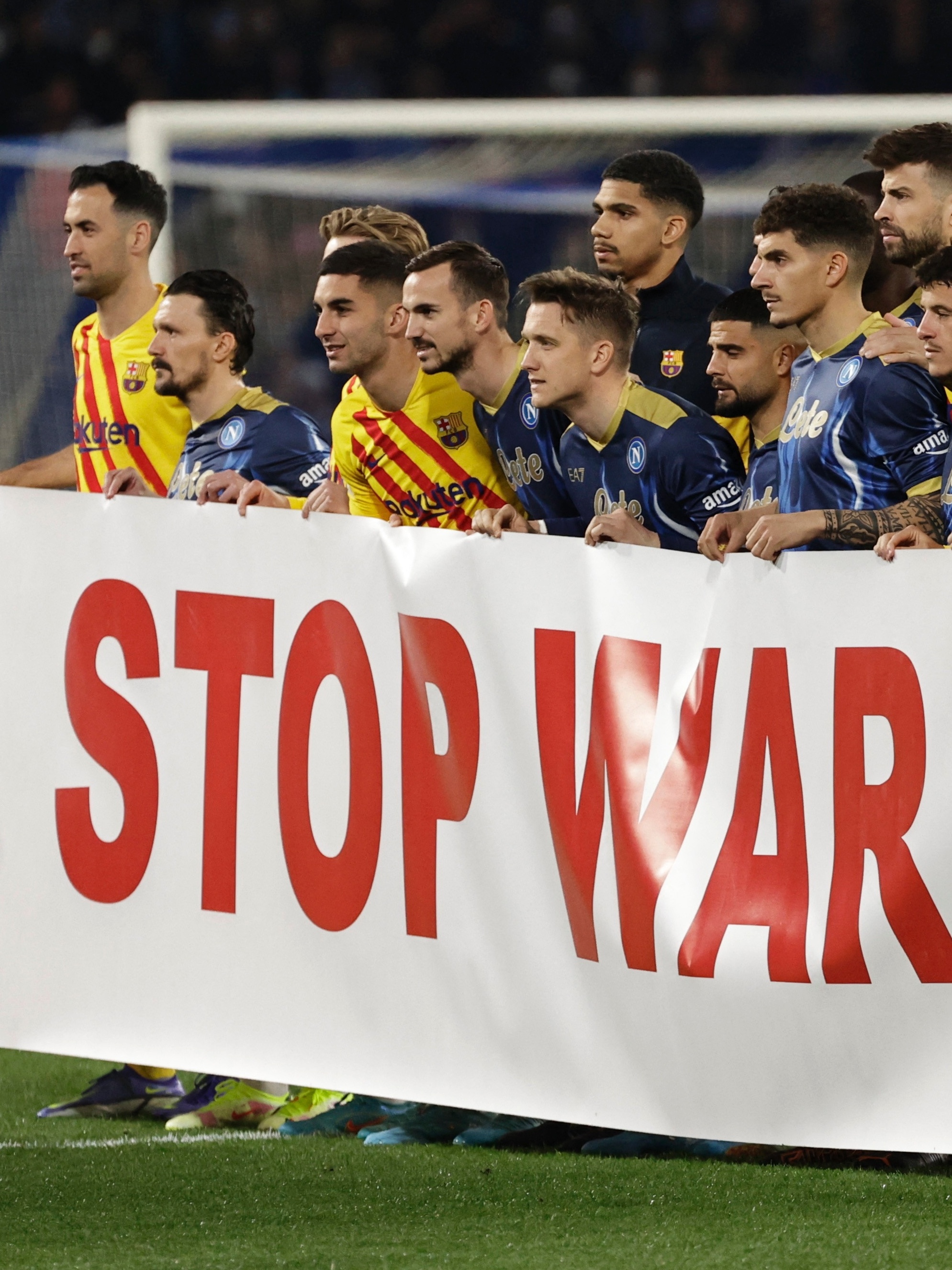 Suspensão de competições e perda de patrocínios: veja as retaliações ao  futebol russo após invasão à Ucrânia, futebol internacional