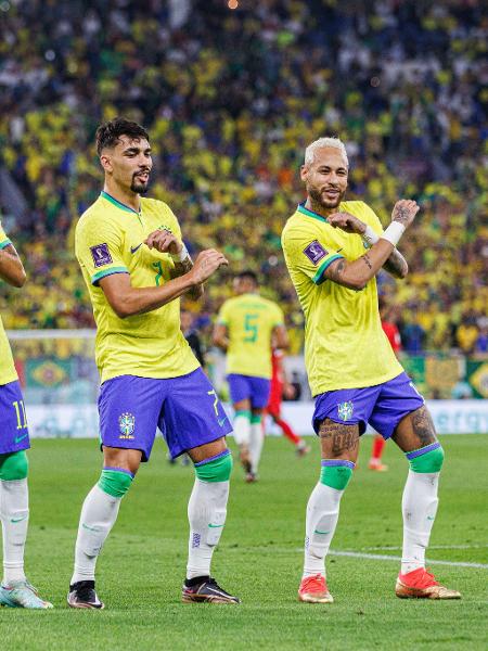 Jogadores da seleção brasileira dançam após gol contra a Coreia do Sul. - André Durão / MoWA Press