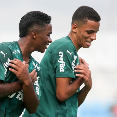 Endrick e Giovani comemorando gol na Copinha de 2022 - Fabio Menotti/Palmeiras