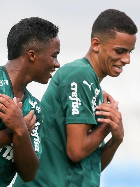 Endrick e Giovani comemorando gol na Copinha de 2022 - Fabio Menotti/Palmeiras