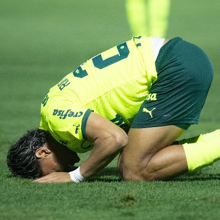 Richard Ríos fez pênalti que gerou empate; Eric Ramires garantiu vitória bragantina Richard Ríos fez pênalti que gerou empate; Eric Ramires garantiu vitória bragantina