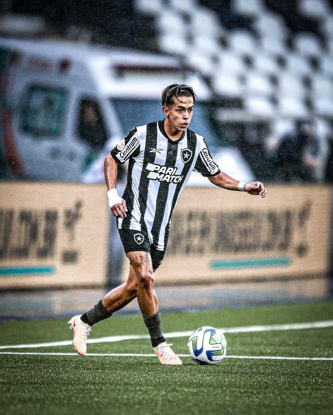 Após vitória do Botafogo, Matías Segovia detalha o que vai fazer