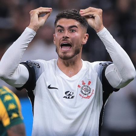 Pedro Raul não entra em campo pelo Corinthians desde 14 de setembro