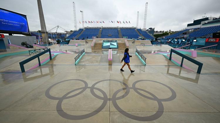 Pista de skate street nas Olimpíadas de Paris molhada por causa da chuva