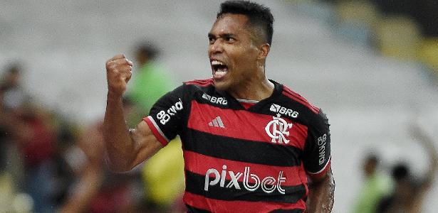 Desconforto na Coxa tira Alex Sandro do jogo do Flamengo contra o Bahia