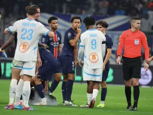 PSG vence Olympique de Marselha com atropelo no 1º tempo após expulsão