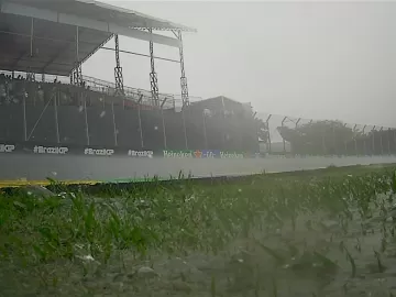 Dilúvio em Interlagos adia para domingo a classificação do GP de São Paulo