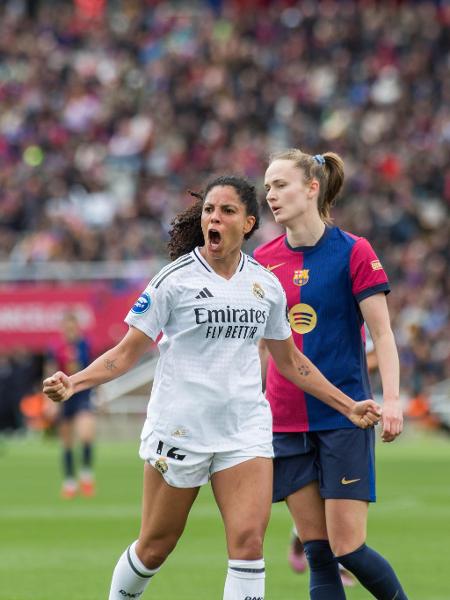 Yasmim, jogadora brasileira, comemora gol do Real Madrid em clássico contra o Barcelona na Liga F Yasmim, jogadora brasileira, comemora gol do Real Madrid em clássico contra o Barcelona na Liga F