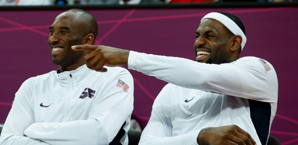 MIKE SEGAR / REUTERS