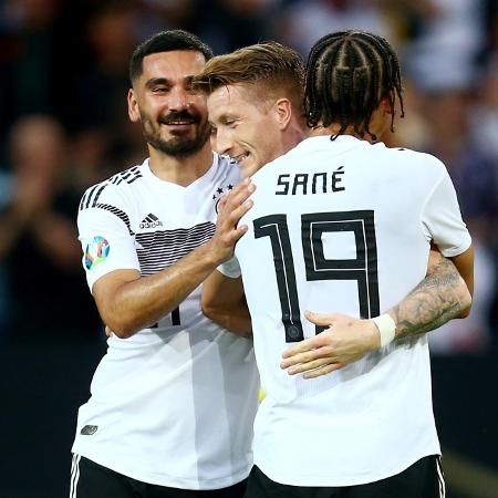 Reus comemora gol da Alemanha contra a Estônia - REUTERS/Ralph Orlowski