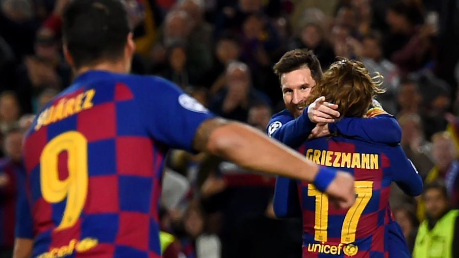Lionel Messi comemora gol do Barcelona contra o Borussia Dortmund; time catalão pega o Real Madrid no dia 18 de dezembro - Josep LAGO / AFP