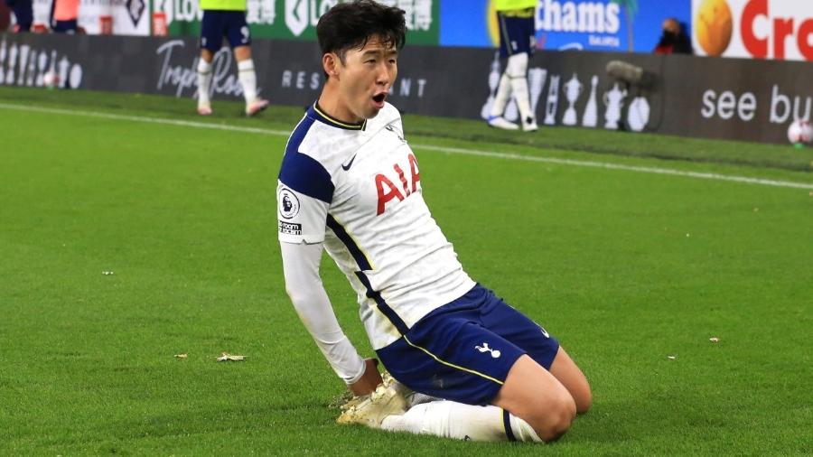Son decide no fim, Tottenham vence Burnley e cola nos líderes do Campeonato Inglês - Lindsey Parnaby/Getty Images