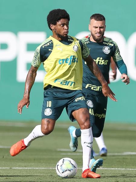 Luiz Adriano, durante treino do Palmeiras na Academia de Futebol - Cesar Greco