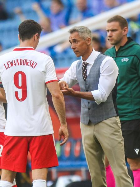 Paulo Sousa potencializou os números de Lewandowski na seleção polonesa - Foto Olimpik/NurPhoto via Getty Images