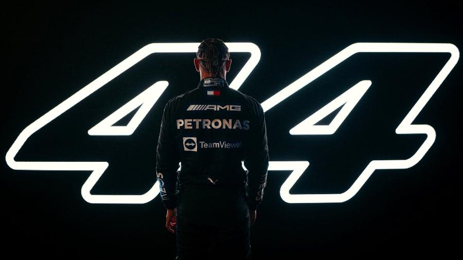 Sete vezes campeão do mundo, Lewis Hamilton vai disputar a temporada 2022 - Divulgação/Mercedes