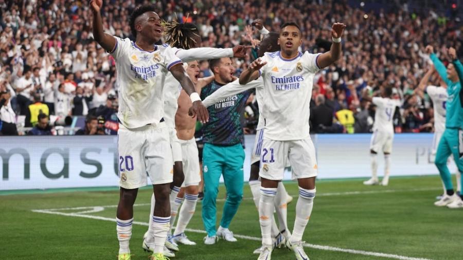 Rodrygo e Vinicius Jr. comemoram título da Liga do Campeões pelo Real Madrid - Matthew Ashton - AMA/Getty Images