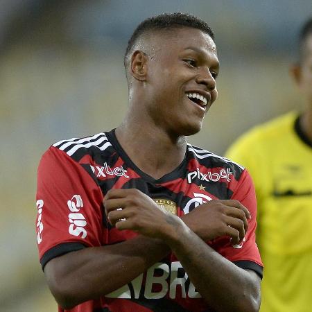 Matheus França comemora gol do Flamengo - DHAVID NORMANDO/FUTURA PRESS/FUTURA PRESS/ESTADÃO CONTEÚDO