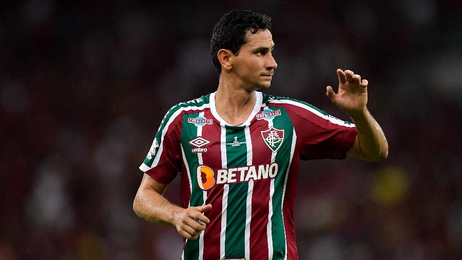 Paulo Henrique Ganso em ação com a camisa do Fluminense na final do Campeonato Carioca contra o Flamengo - Thiago Ribeiro/AGIF